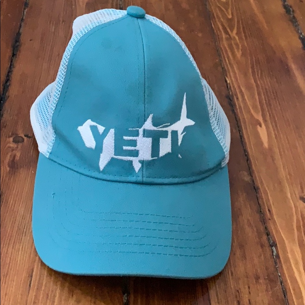 Yeti hat